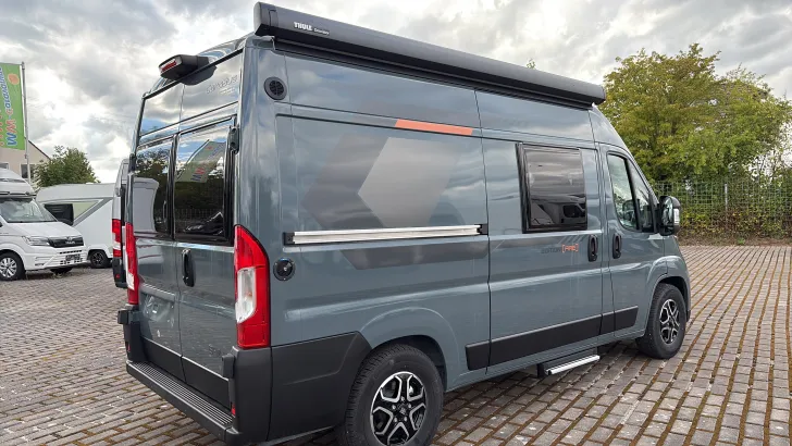 Schräg Hinten Weinsberg CaraBus GREY 540 MQ Sofort verfügbar