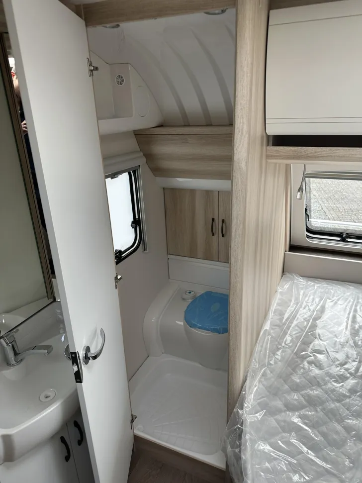Fahrzeugbild Hobby De Luxe 460 UFe IC-Sondermodell 2027 #15