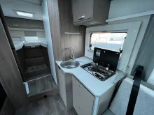 Fahrzeugbild Carado T 457 Comi 6E+Panodach+gr. Kühlschrank #24