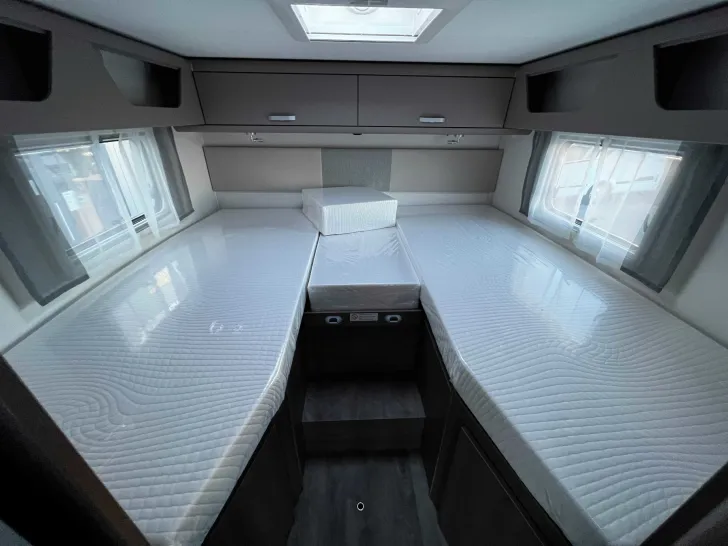 Fahrzeugbild Carado T 457 Comi 6E+Panodach+gr. Kühlschrank #27