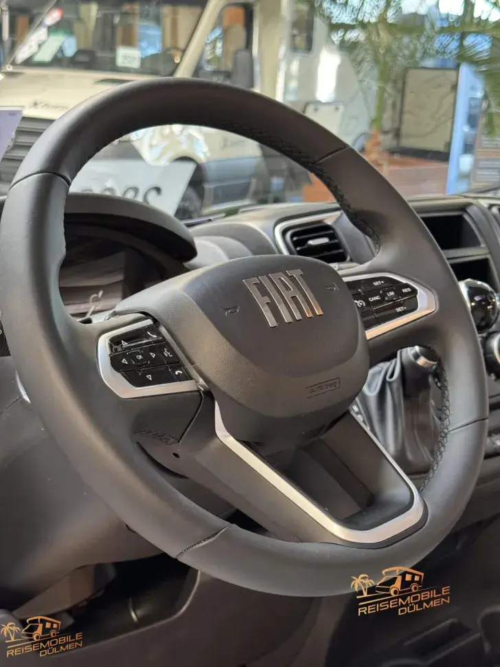Fahrzeugbild LMC Cruiser 740 EL Auto #25