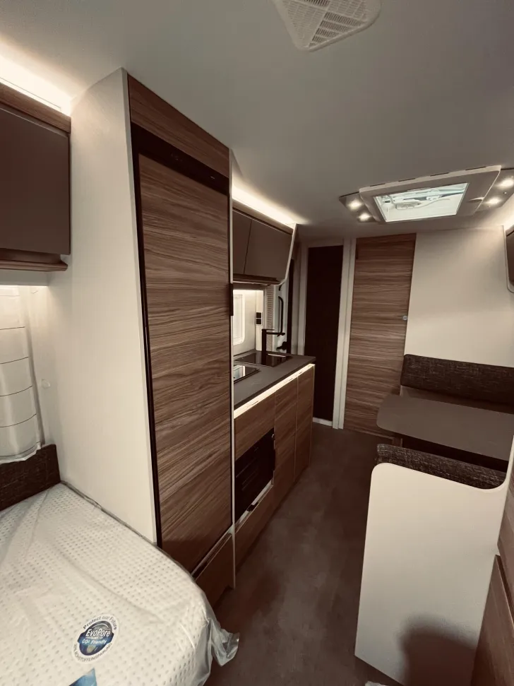 Fahrzeugbild Dethleffs Nomad 490 EST #7