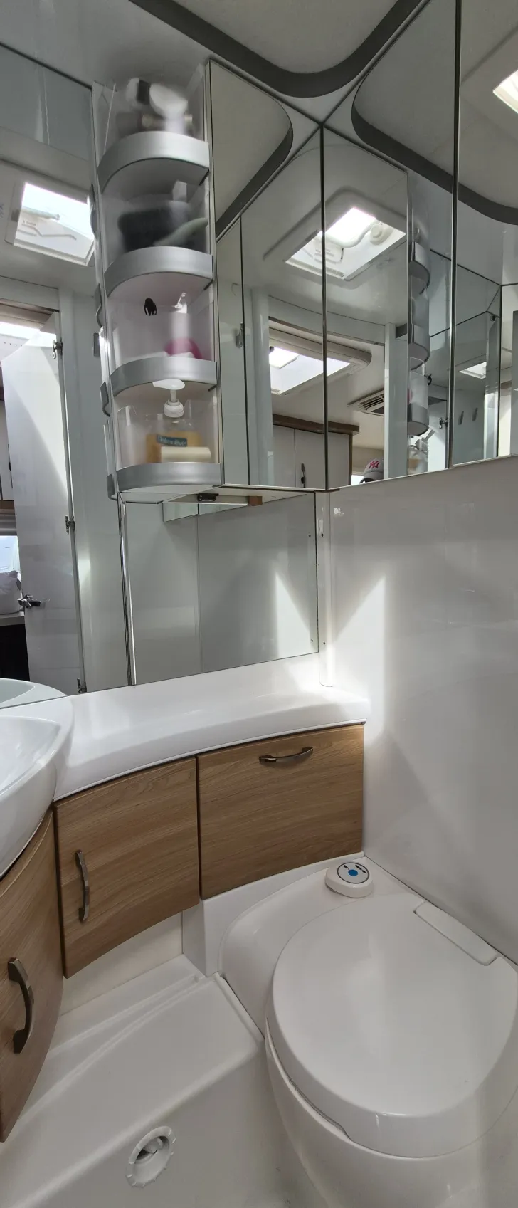 Fahrzeugbild Hobby De Luxe 440 SF Gepflegt #9