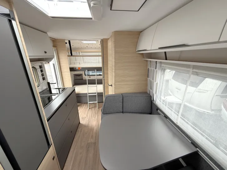 Fahrzeugbild Fendt Apero 495 SKM 2.000 kg Truma-Klimaanlage #20