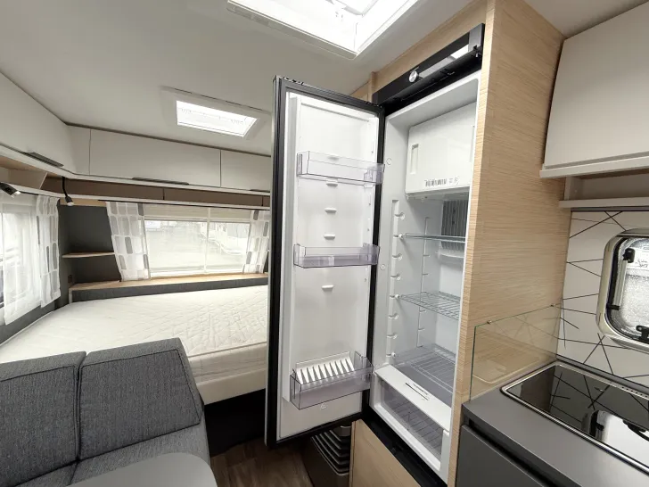 Fahrzeugbild Fendt Apero 495 SKM 2.000 kg Truma-Klimaanlage #26