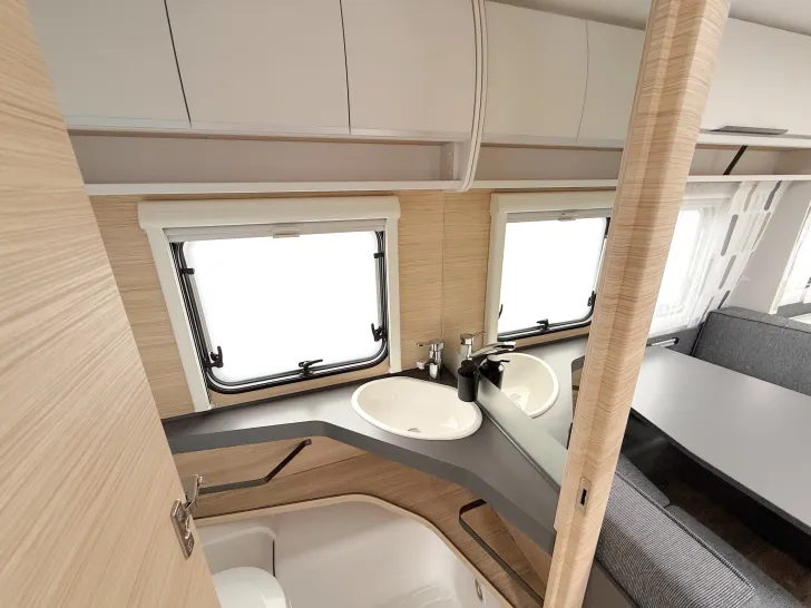 Fahrzeugbild Fendt Apero 495 SKM 2.000 kg Truma-Klimaanlage #28