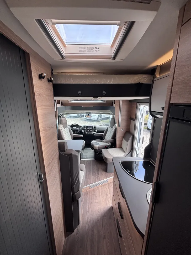 Fahrzeugbild Knaus L!VE WAVE 650 MEG Platinum Selection Rahmenfenster, el. Stufe #6