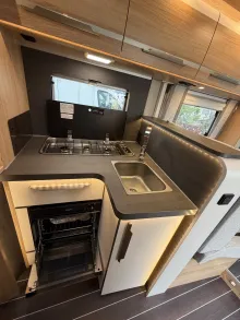Fahrzeugbild Knaus Sky TI 700 MEG IC-Line 180PS 4,4t Fußb.heizg. #13