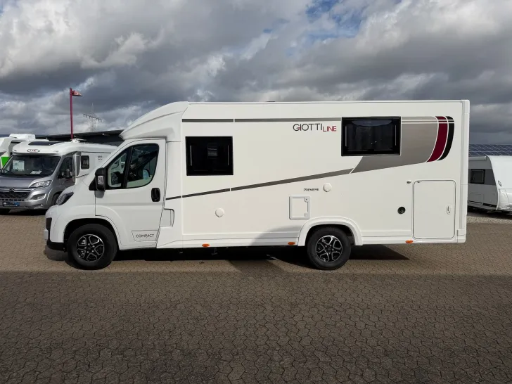 Fahrzeugbild GIOTTILINE Compact CX69 Premiere Edition Queensbett #5
