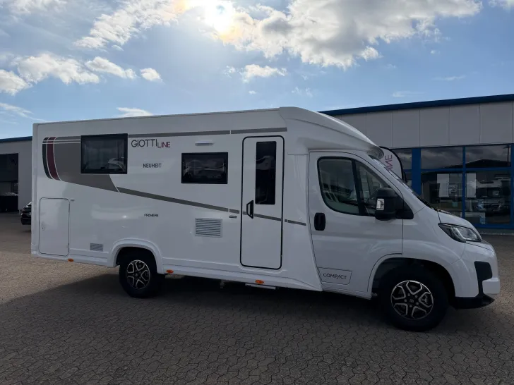Fahrzeugbild GIOTTILINE Compact CX69 Premiere Edition Queensbett #9