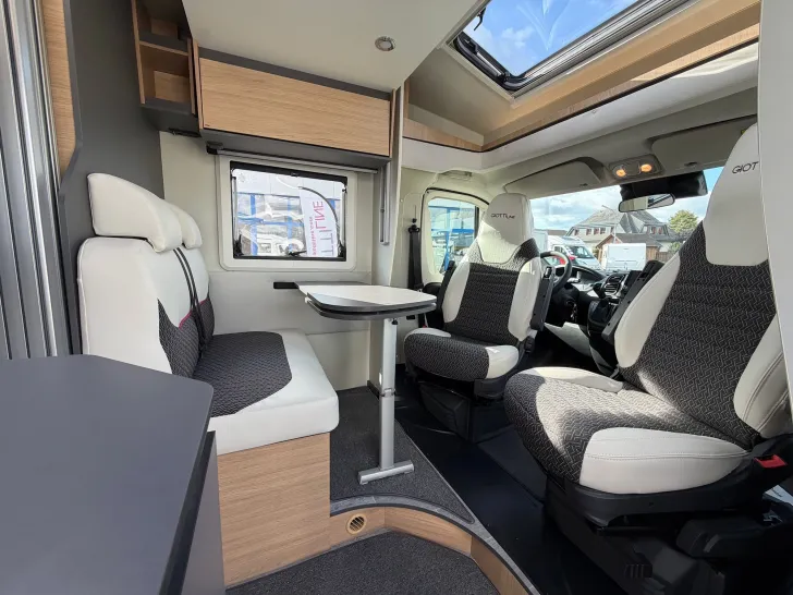 Fahrzeugbild GIOTTILINE Compact CX69 Premiere Edition Queensbett #14