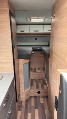 Sicht vorne-hinten Weinsberg CaraCompact EDITION PEPPER 600 MEG Sofort verfügbar