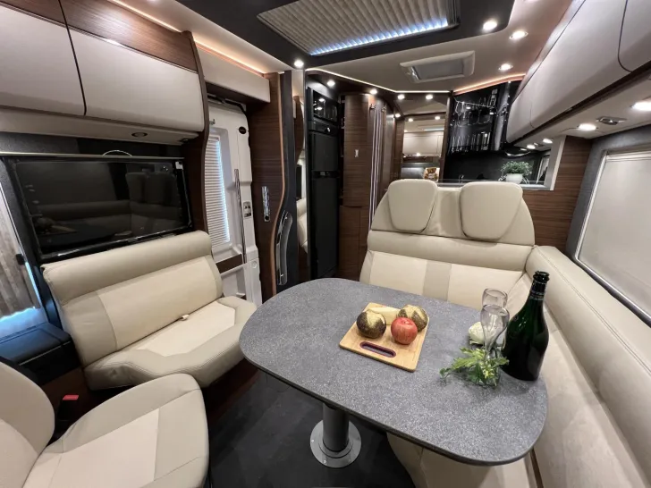 Fahrzeugbild chic c-line I 4.9 LE L Carthago Selection (369) #16