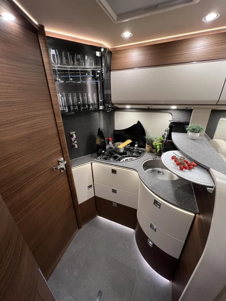 Fahrzeugbild chic c-line I 4.9 LE L Carthago Selection (369) #20