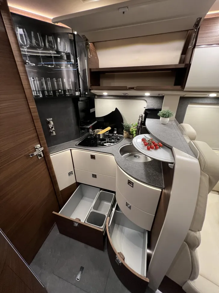 Fahrzeugbild chic c-line I 4.9 LE L Carthago Selection (369) #21