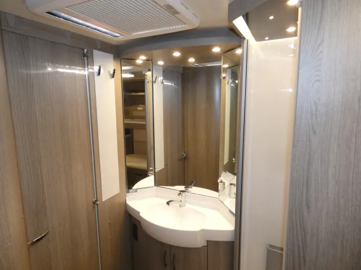 Fahrzeugbild Hobby Prestige 720 KWFU - Mover, ALDE uvm. #20