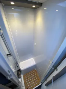 Dusche Carado T 338 pro+ / Hubbett / SAT & TV