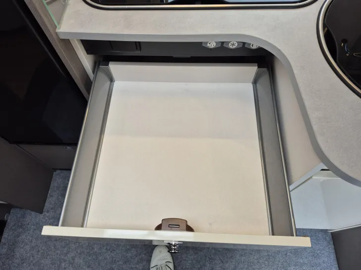Fahrzeugbild Etrusco T 6.9 SF Autark-Paket/Zusatzschlösser/ #22
