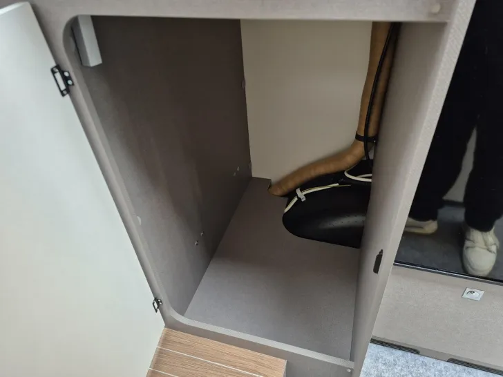 Fahrzeugbild Etrusco T 6.9 SF Autark-Paket/Zusatzschlösser/ #32