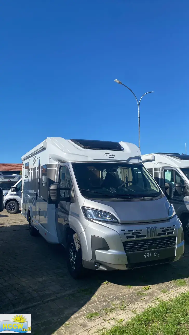 Schräg Vorne Carado T 459 Pro+ /Automatik/ohne Hubbett