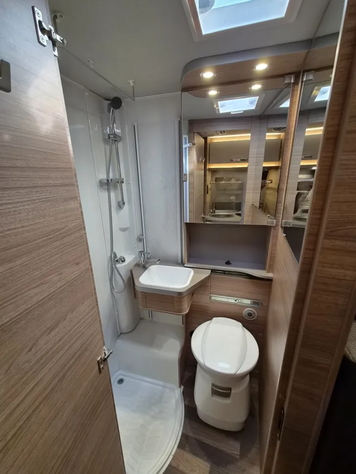 Fahrzeugbild Weinsberg CaraCompact MB EDITION PEPPER 640 MEG *D-Klima* #27