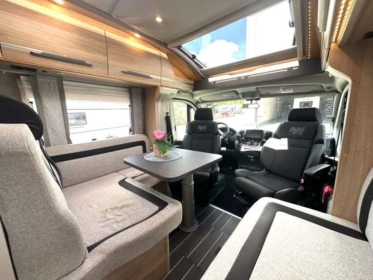 Fahrzeugbild Knaus Sky TI 650 MF Automatikgetriebe, HEAVY #14