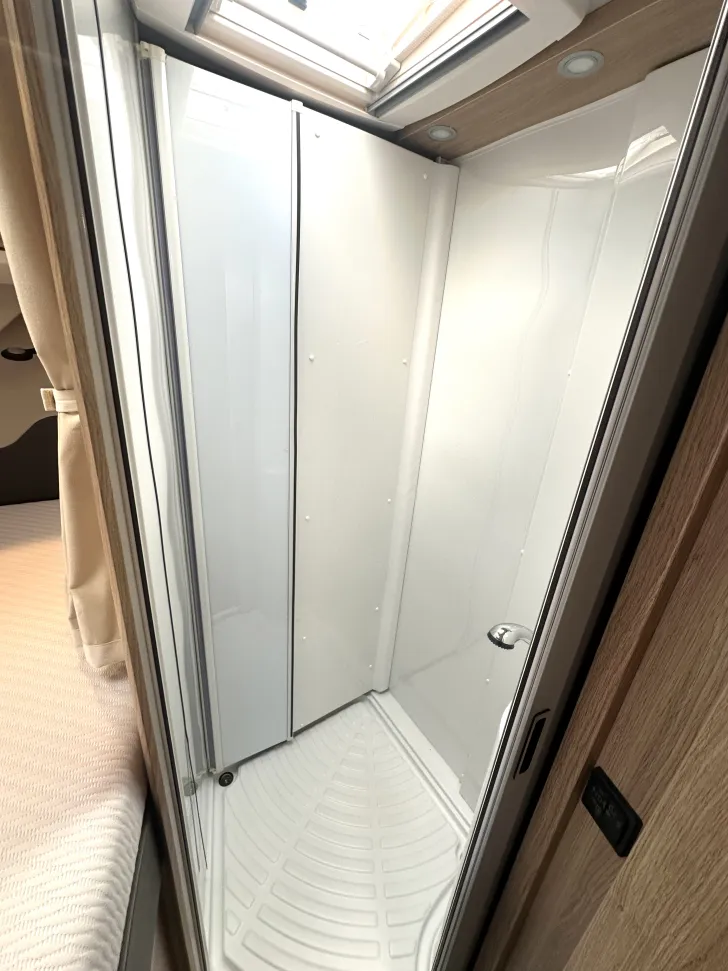 Fahrzeugbild Knaus Sky TI 650 MF Automatikgetriebe, HEAVY #25