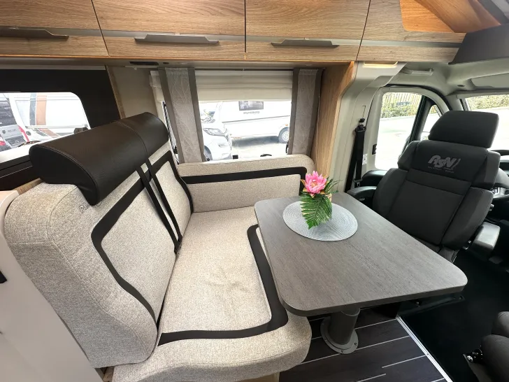 Fahrzeugbild Knaus Sky TI 650 MF Automatikgetriebe, HEAVY #15