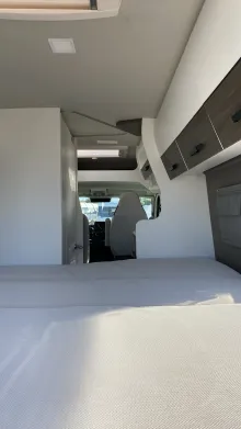 Sicht vorne-hinten VanTourer 600 L Prime mit Automatik