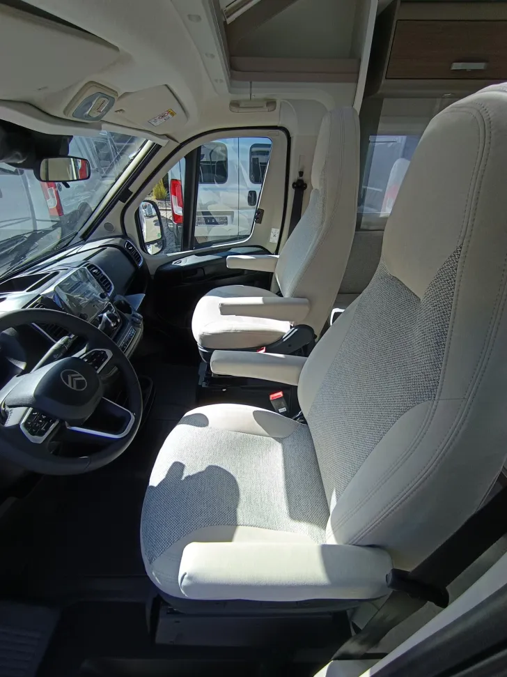 Fahrzeugbild Carado T 448 Hubbett,Combi 6DE,7" Infotainment Paket #9