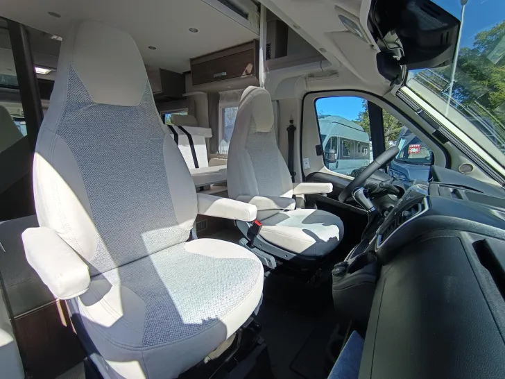 Fahrzeugbild Carado T 448 Hubbett,Combi 6DE,7" Infotainment Paket #10