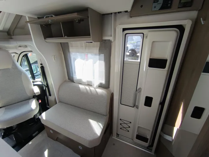 Fahrzeugbild Carado T 448 Hubbett,Combi 6DE,7" Infotainment Paket #19