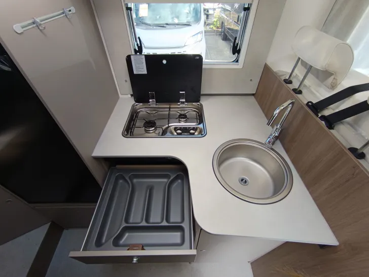 Fahrzeugbild Carado T 448 Hubbett,Combi 6DE,7" Infotainment Paket #27