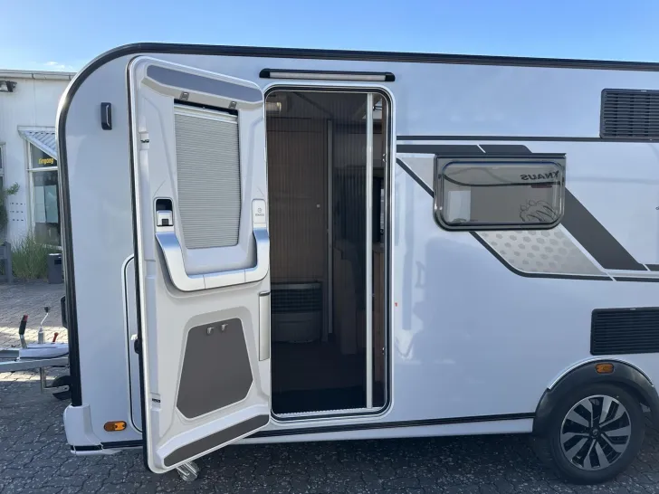 Fahrzeugbild Knaus Südwind BLACK SELECTION 540 FDK Modell 2027;177L #6