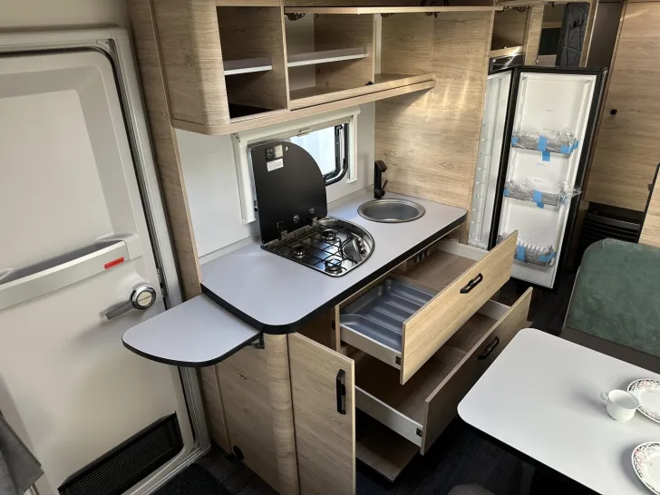 Fahrzeugbild Weinsberg CaraOne 550 QDK Modell 2027; Steckdosen + Paket #10