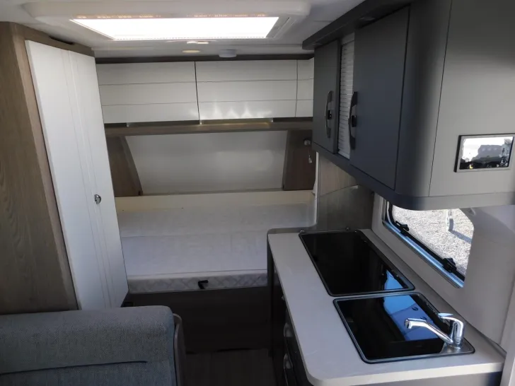Fahrzeugbild Hobby OnTour 390 SF Sackmarkise, Dachklima #6
