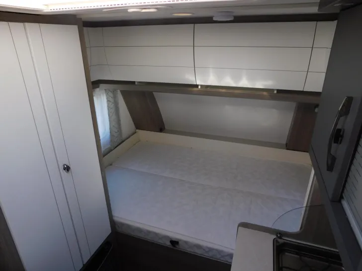 Fahrzeugbild Hobby OnTour 390 SF Sackmarkise, Dachklima #15