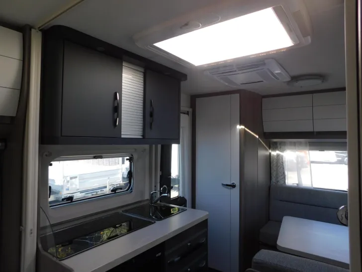 Fahrzeugbild Hobby OnTour 390 SF Sackmarkise, Dachklima #20