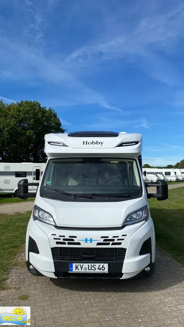 Frontal Vorne Hobby ONTOUR T 700 FH /180 PS Automatik / 3,5t
