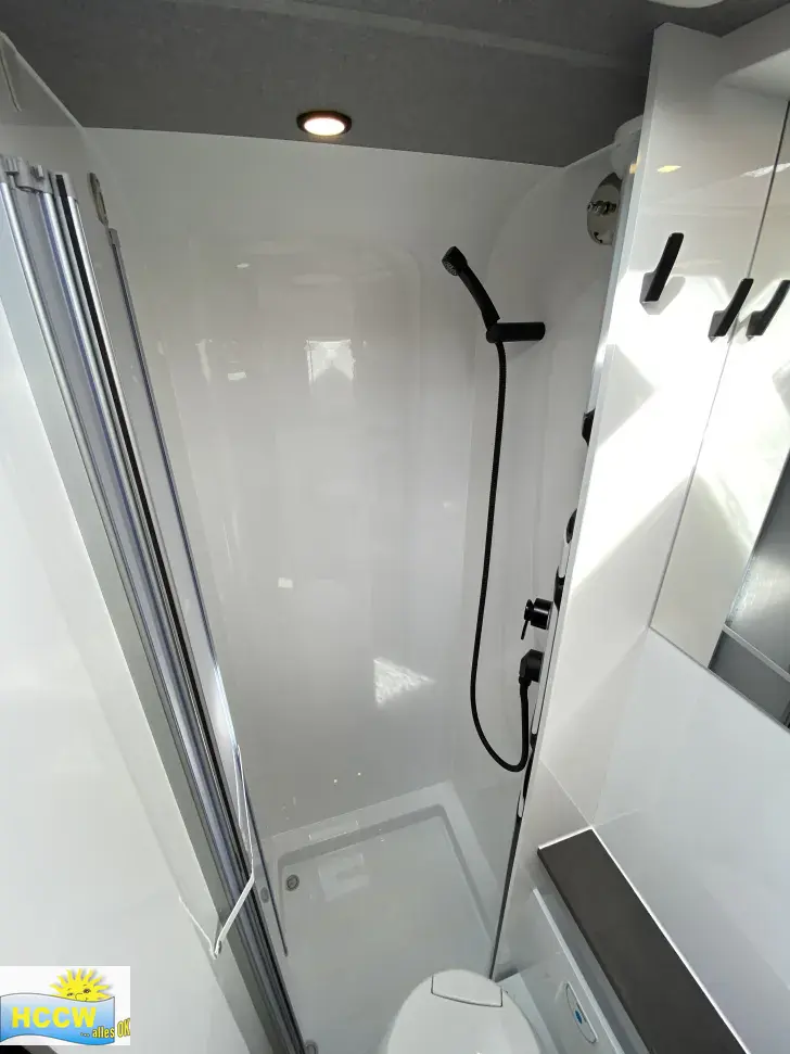Dusche Hobby ONTOUR T 700 FH /180 PS Automatik / 3,5t