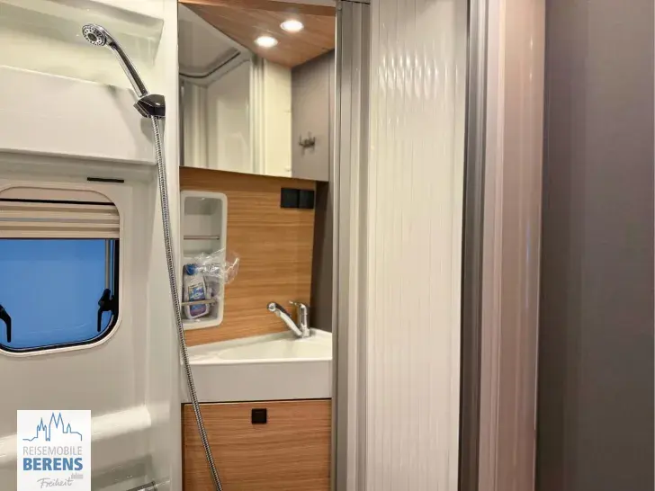 Fahrzeugbild Malibu Van first class - two rooms GT skyview 640 LE RB Stilwelt Bari #20