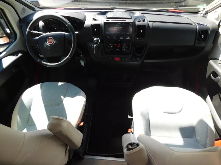 Fahrzeugbild VanTourer 630 L K250L sehr gute Ausstattung #12