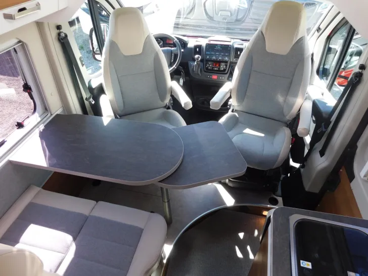 Fahrzeugbild VanTourer 630 L K250L sehr gute Ausstattung #13