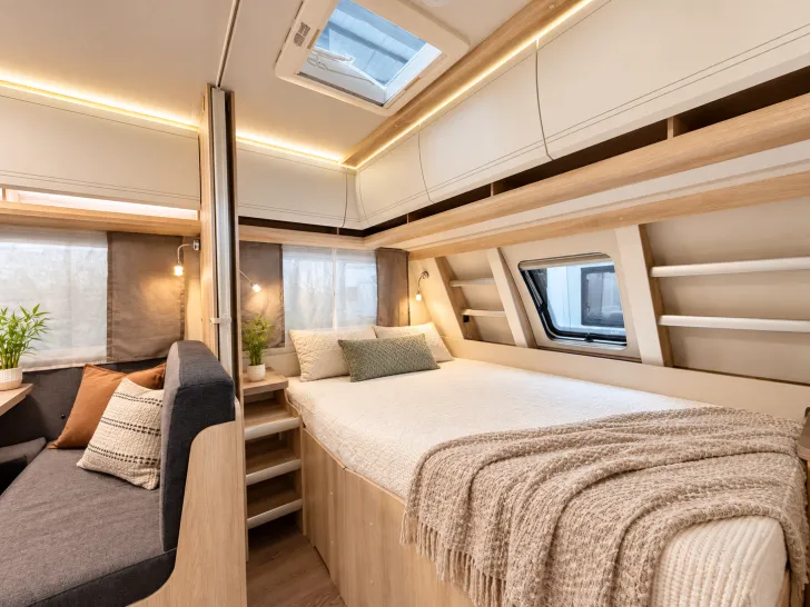 Fahrzeugbild Hobby De Luxe 545 KMF 3-er Etagenbett ausgestellt #11