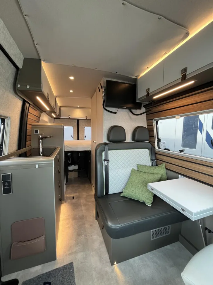 Fahrzeugbild Hymer Camper Van Camper Van Grand Canyon S CrossOver Mercedes #7