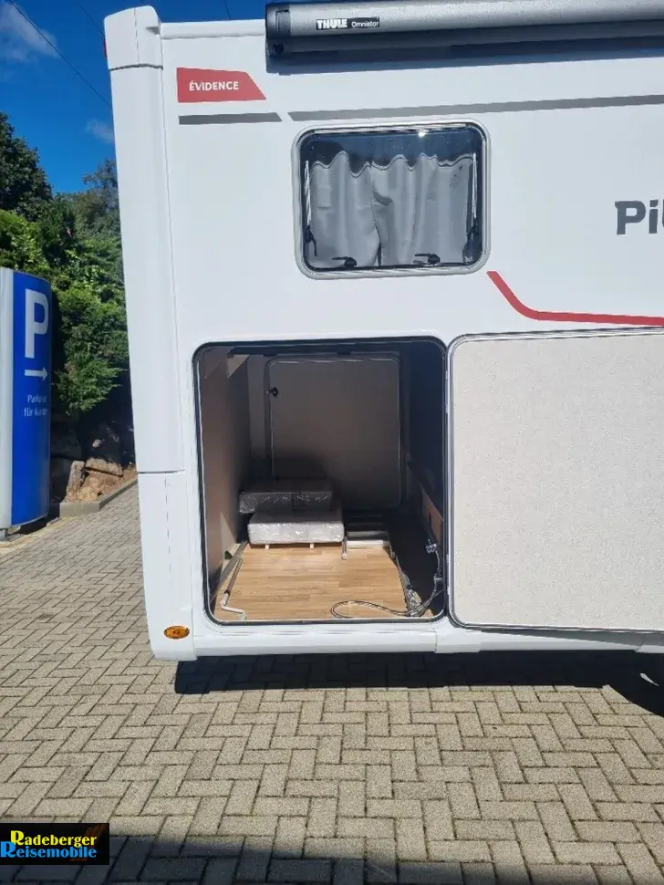 Fahrzeugbild Pilote Galaxy Evidence G740FGJ #3