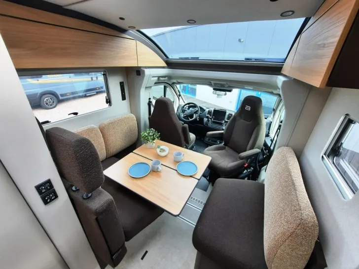 Fahrzeugbild Bürstner Signature SFT 7.0 Verfüg./Sparen Sie 9.197,- € #9