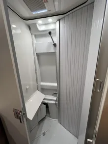 Fahrzeugbild Malibu Van comfort GT skyview 600 DB (543) #34