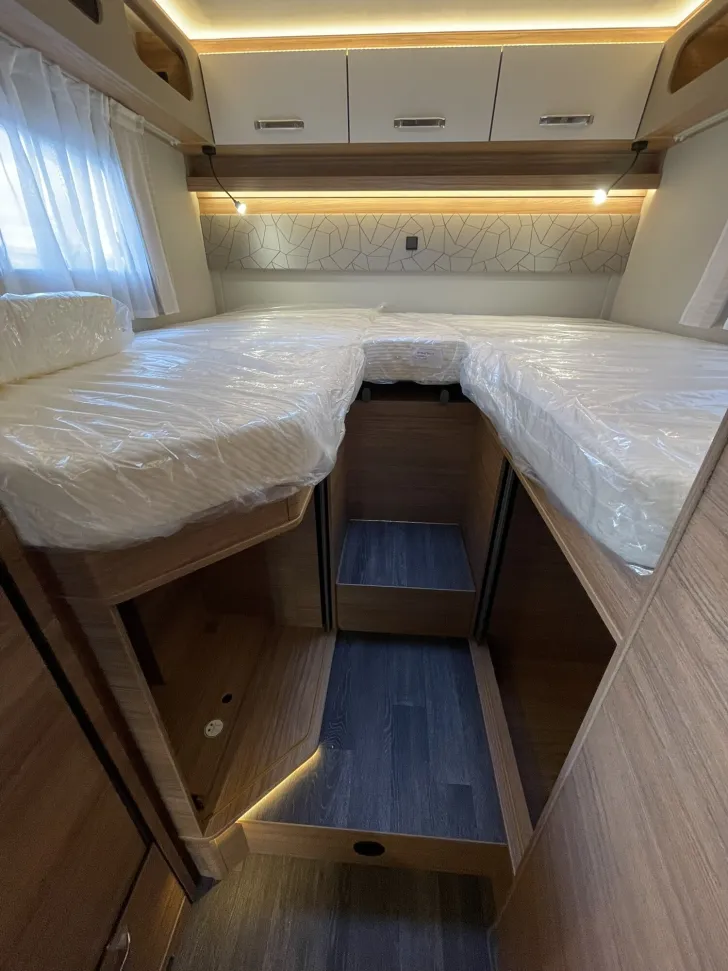 Fahrzeugbild Weinsberg CaraSuite EDITION SPICY 650 MEG #24