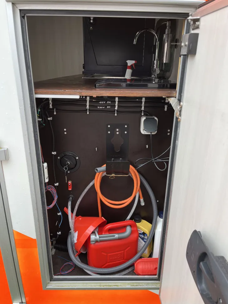 Fahrzeugbild Mercedes-Benz Sprinter Sonderausbau RTW Krankenwagen #6